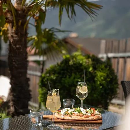 Garni Höfler Fernblick 3*
